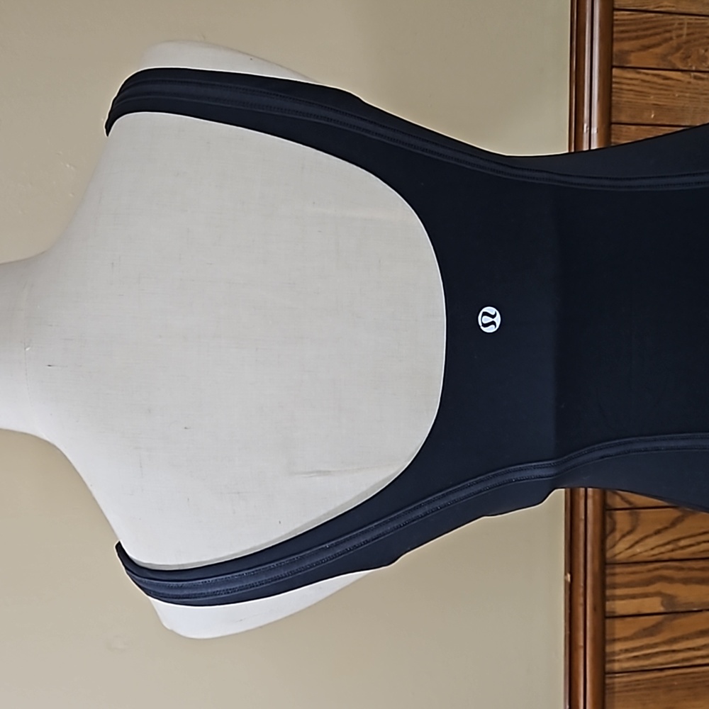 lululemon athletica Sleeveless Top 6 - Picture 5 of 12